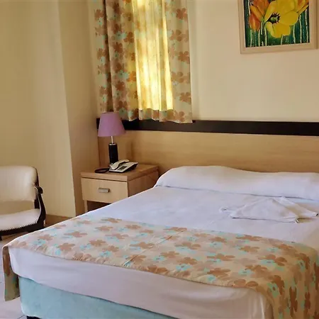 Club Bellamare فندق مرمريس