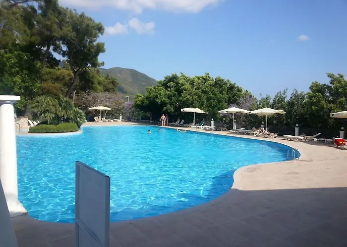 Club Bellamare فندق 4*