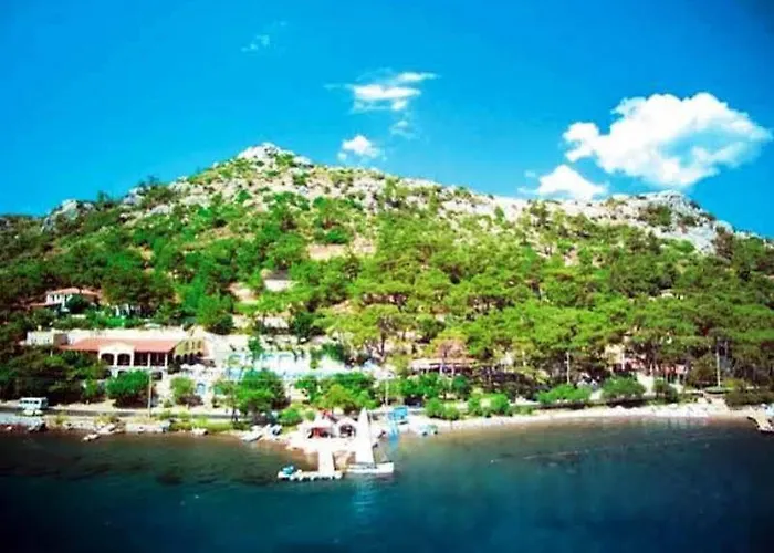 Club Bellamare Hotel